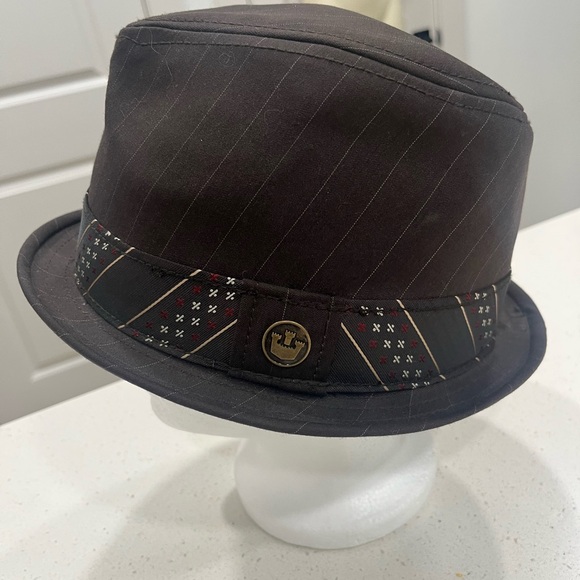 Goorin Bros Dark Brown‎ Fedora with Patterned Band - Picture 7 of 11
